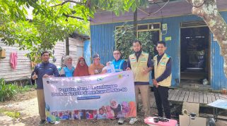 PLN UP3 Banjarmasin Hidupkan Harapan Warga Banjarbaru Lewat Program “Light Up The Dream”