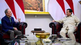 Kunjungi Istana, Bloomberg Jajaki Kolaborasi SDM, Kesehatan, dan Konservasi Laut dengan Indonesia