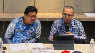 Pemprov Kalsel Tegaskan Komitmen Keterbukaan Informasi pada Presentasi Monev KIP 2025