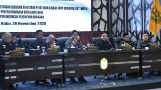 Wali Kota dan DPRD Sahkan Perda APBD 2026 serta Perda Kota Layak Anak Banjarmasin
