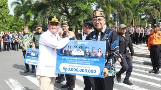 Kalteng Kirim Bantuan Rp 9 Miliar untuk Korban Banjir di Tiga Provinsi Sumatra