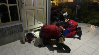 Damkar Banjar Evakuasi Anjing Liar yang Resahkan Warga Desa Indrasari