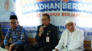 Lewat Serambi Surau Ramadan, PAM Bandarmasih Salurkan CSR dan Ajak Warga Kelola Sampah 3R