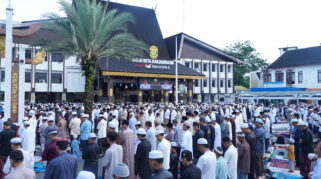 Momen Bersejarah! Halaman Balai Kota Banjarmasin Jadi Lokasi Salat Id dan Halal Bihalal Akbar