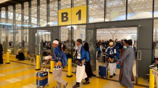 Ribuan Jemaah Umrah Indonesia Dipantau saat Kepulangan dari Jeddah, 158 Orang Tertunda Terbang