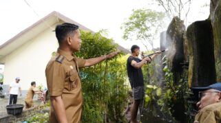 Yamin Turun Tangan Bersih-Bersih, Ajak Warga Jaga Wajah Kota Banjarmasin