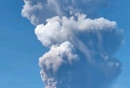 Erupsi Gunung Dukono Capai 10 Kilometer, Masyarakat Diimbau Gunakan Masker
