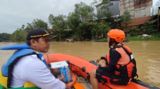 Hari Kedua Pencarian, Tim SAR Sisir Sungai Kapuas Cari Bocah 11 Tahun yang Hilang
