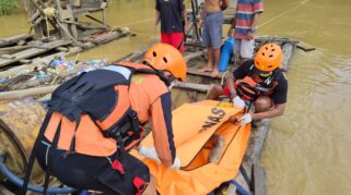 Tim SAR Gabungan Temukan Bocah Tenggelam di Sungai Kapuas Setelah Lima Hari Pencarian