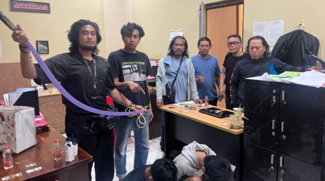 Respons Cepat URC Polresta Banjarmasin, Dua Remaja Pembawa Sajam Diamankan