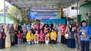 Tim PDWA Prodi Manajemen FEB ULM Dorong IKM Hijau Lestari Naik Kelas Lewat Pelatihan dan Digital Marketing Pupuk Kompos