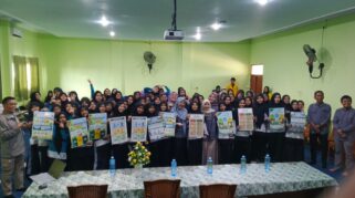 Belajar dari Sampah, Kolaborasi PDWA FKIP ULM dan SMA Insan Madani Wujudkan Sekolah Peduli Lingkungan