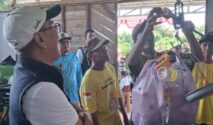 Desa Sungai Rangas Tengah Antusias Ikuti Program Pilah Sampah Dapat Sembako