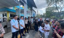 Aliansi Pemuda Kalsel Geruduk Kantor PLN, Tuntut Akhiri Pemadaman Bergilir dan Beri Kompensasi
