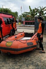 Awak TB Jhoni 32 Diduga Terjatuh ke Laut, Tim SAR Gabungan Lakukan Pencarian