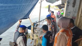 Kapolresta Banjarmasin Turun Langsung Pimpin Evakuasi Korban Tenggelam di Sungai Martapura