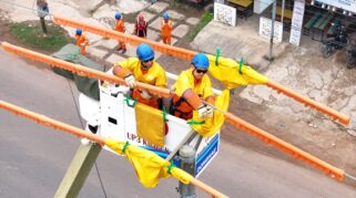 Pemeliharaan Tanpa Padam, Tim PDKB PLN UP3 Banjarmasin Jaga Keandalan Listrik di Tanah Laut