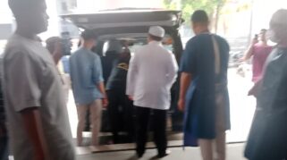 Jenazah Mantan Gubernur Kalsel Rudy Ariffin Disalatkan di Masjid Al Jihad