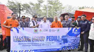 Hasnur Group Salurkan Bantuan Konsumsi untuk Keluarga Korban KM Virgo Transport 8