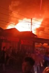 Kebakaran Melanda Pasar Lama Banjarmasin, 14 Kios dan Rumah Pasar Terdampak