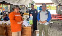 PAFI Tanah Bumbu Salurkan Obat Tetes Mata, Masker dan Multivitamin untuk Petugas Karhutla