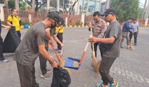 Tiga Pilar Banjarmasin Tengah Bersihkan Kawasan Sabilal Muhtadin Sambut Harjad ke-500